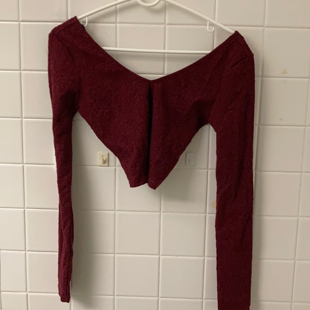 Long sleeved crop top